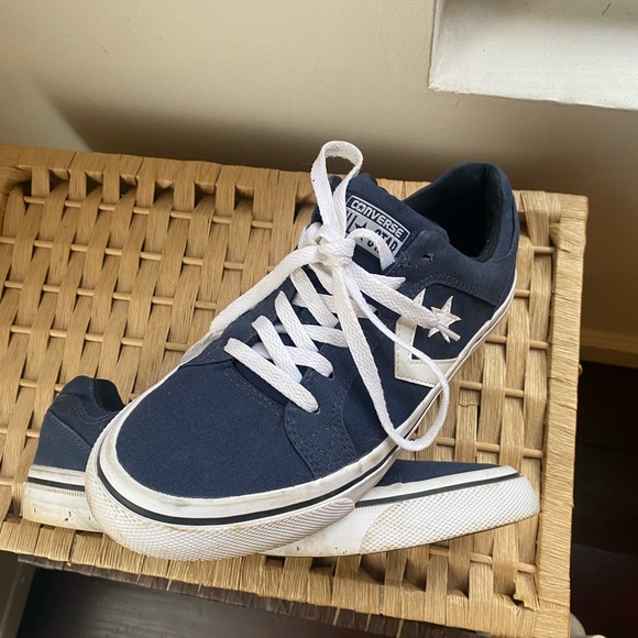 I bought the wrong size. They are in very great condition. - Picture 3 of 8